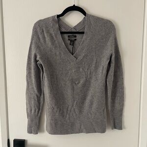 Halogen Gray Cashmere V-Neck Sweater - XS NWT
